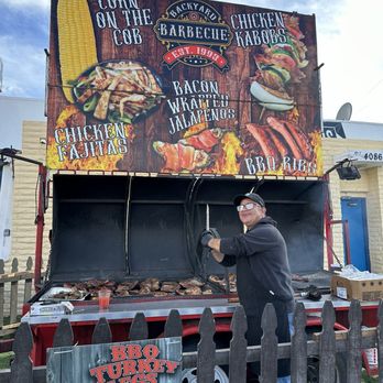 Mis Pinchis Tacos - Backyard bbq - Mexican Near Me - Yermo, California Mis Pinchis Tacos - Backyard bbq - Mexican Near Me - Yermo, California