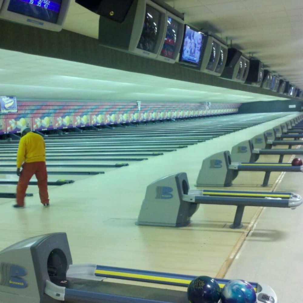 RollHouse Entertainment - Wickliffe - Bowling Near Me - Wickliffe, Ohio RollHouse Entertainment - Wickliffe - Bowling Near Me - Wickliffe, Ohio