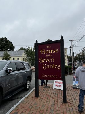 The House of the Seven Gables by null