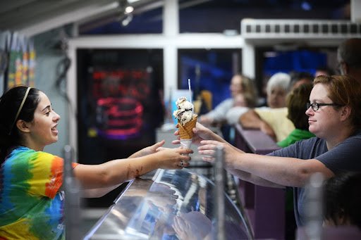 Island Creamery Logo