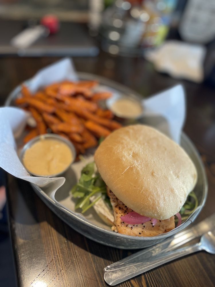 FLATHEAD LAKE BREWING CO. PUBHOUSE Updated September 2024 296