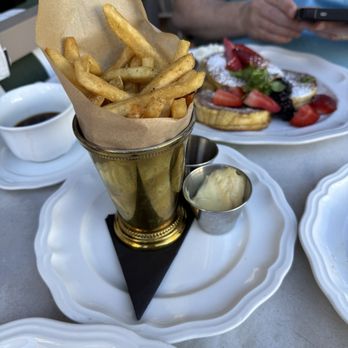 Chéri Rooftop - Duck fat fries and French toast. - Lounges Near Me - Las Vegas, Nevada Chéri Rooftop - Duck fat fries and French toast. - Lounges Near Me - Las Vegas, Nevada