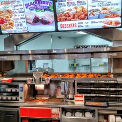 Popeyes Louisiana Kitchen - Clean and organized behind the counter