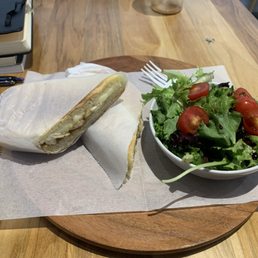Grilled chicken sandwich with salad