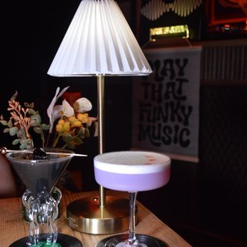 Retro Room - Lilac lullaby & black pearl - Cocktail Bars Near Me - Boston, Massachusetts