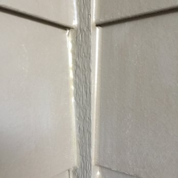 VIS Exterior - Attention to detail - caulking, corner. - Roofing Near Me VIS Exterior - Attention to detail - caulking, corner. - Roofing Near Me