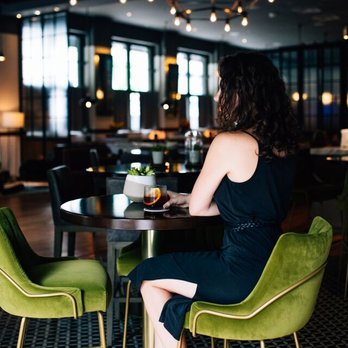 Rowdy Tiger Whiskey Bar & Kitchen