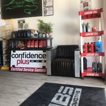 MBS Automotive - Inside front lobby - Auto Repair Near Me - San Diego, California MBS Automotive - Inside front lobby - Auto Repair Near Me - San Diego, California