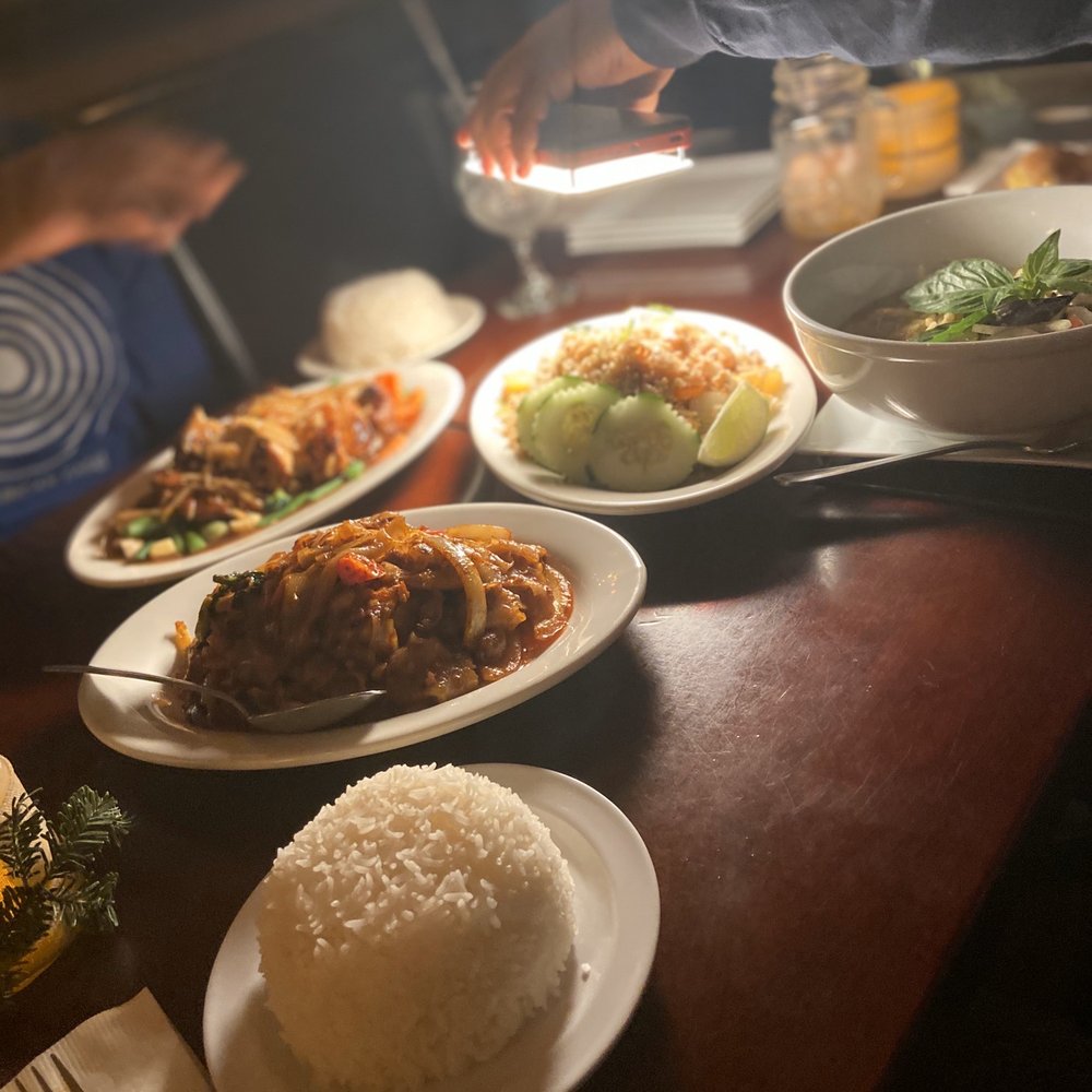 Thaism - Drunken Noodle Chicken Breast Tamarind Pineapple Fried Rice Green Curry Eggplant - Thai Near Me - Brooklyn, New York