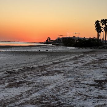 Dunedin Causeway - Sunset at Dunedin causeway - Beaches Near Me - Dunedin, Florida Dunedin Causeway - Sunset at Dunedin causeway - Beaches Near Me - Dunedin, Florida