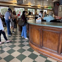 Versailles Bakery