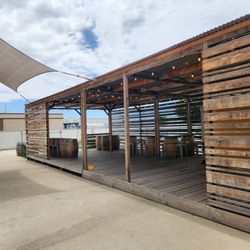 Side Hustle Brew - Outside seating