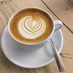 Noa Bakehouse - Beautiful flat white
