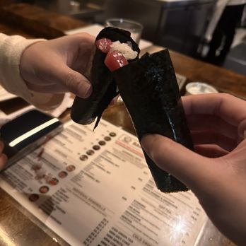 Yunomi Handroll - tuna hand roll - Sushi Bars Near Me - Los Angeles, California Yunomi Handroll - tuna hand roll - Sushi Bars Near Me - Los Angeles, California