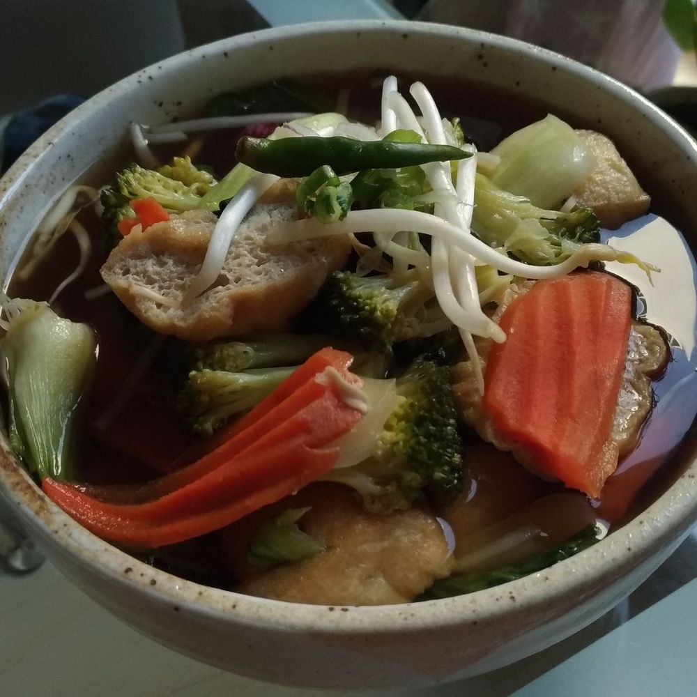 Que Ling Restaurant - Vegetarian pho reassembled at home - Vietnamese Near Me - Toronto, Ontario Que Ling Restaurant - Vegetarian pho reassembled at home - Vietnamese Near Me - Toronto, Ontario