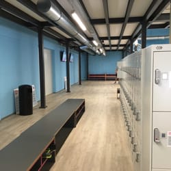 Airhop Trampolinpark - Umkleidebereich Schließfächer