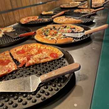 DoubleDave's Pizzaworks - Pizza Buffet! - Pizza Near Me - Denton, Texas