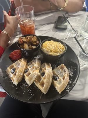 The Honey Drizzle Houston by null