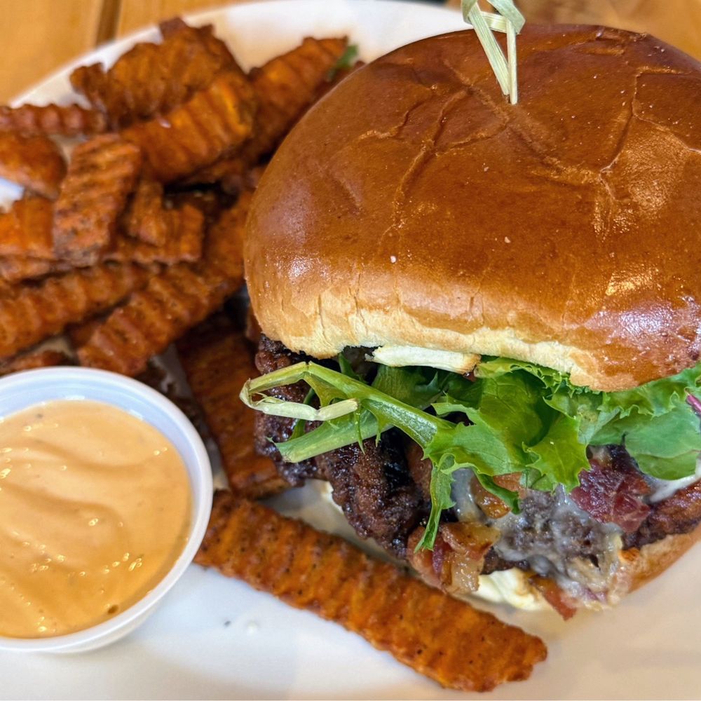 Tumbledown Farm to Fork - Fried BBQ chicken sandwich with sweet potato fries - American Near Me - Wakefield, New Hampshire Tumbledown Farm to Fork - Fried BBQ chicken sandwich with sweet potato fries - American Near Me - Wakefield, New Hampshire