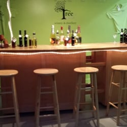 Tree Spirits Winery & Distillery - Tree Spirits' tasting room