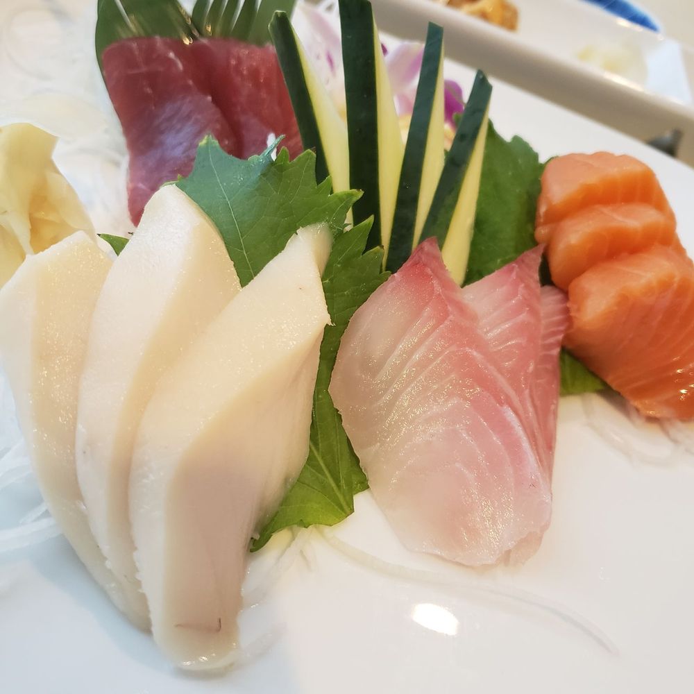 Itzmi Japanese Restaurant - Sashimi lunch - Japanese Near Me - Newburgh, New York