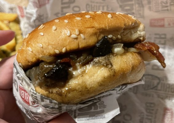 The Habit Burger Grill 139 Huffman Mill Rd Ste 101 Burlington Nc Subs Sandwiches Mapquest