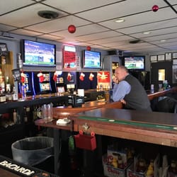 Scoreboard Bar & Grill - Bar area