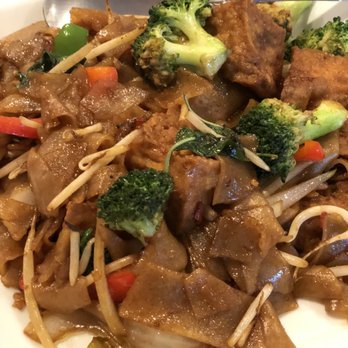 Thai Spoon Restaurant - Tofu Drunken noodles....so delicious - Thai Near Me - Highland, California Thai Spoon Restaurant - Tofu Drunken noodles....so delicious - Thai Near Me - Highland, California