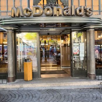 McDonald's - McDonald's outside - Burgers Near Me - Porto, 13