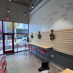 Gong Cha - Seating indoors