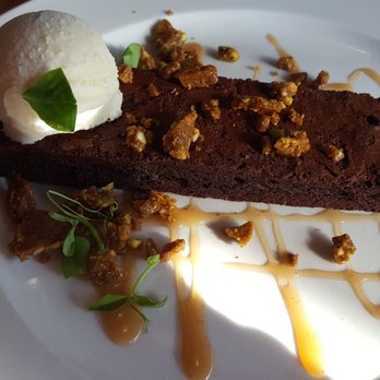 Limestone - Chocolate brownie w/ caramel sauce, vanilla gelato & pistachio brittle - Pizza Near Me - Lawrence, Kansas