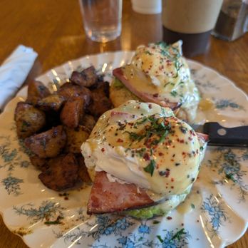 The Jefferson - Loon Benedict - Breakfast & Brunch Near Me - Strafford, New Hampshire The Jefferson - Loon Benedict - Breakfast & Brunch Near Me - Strafford, New Hampshire