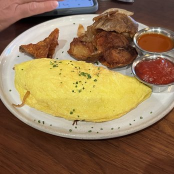The Old Town Junction - Vegetarian omelette - New American Near Me - Santa Clarita, California