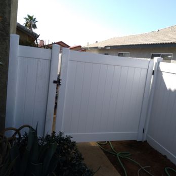 CIMF - Dog run gate - Fences & Gates Near Me CIMF - Dog run gate - Fences & Gates Near Me