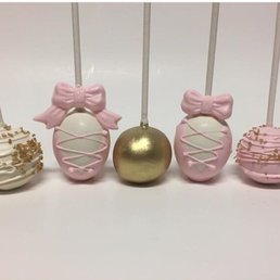 Ballerina and pink and gold cake pops Ballerina and pink and gold cake pops