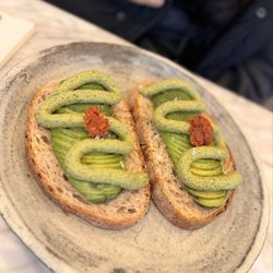 TAB x TAB - Avocado toast