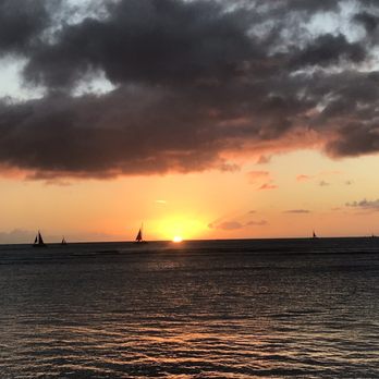 Barefoot Beach Cafe - Breakfast & Brunch Near Me - Honolulu, Hawaii