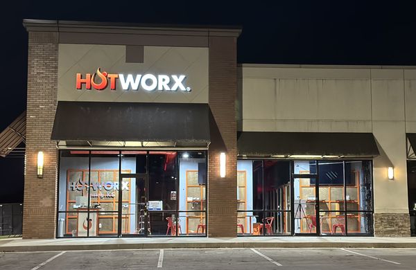 HOTWORX- Lansing, KS