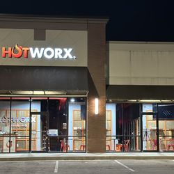HOTWORX- Lansing, KS - A new look after a month of construction.