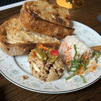 The Alley Cat - Bread & Butters - Bars Near Me - Chicago, Illinois The Alley Cat - Bread & Butters - Bars Near Me - Chicago, Illinois