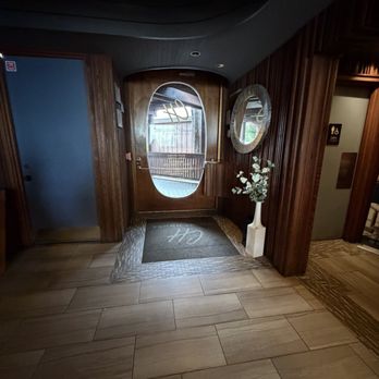 Chart House - Entry way - Seafood Near Me - Monterey, California