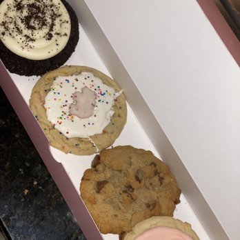 Crumbl - Vienna - Bakeries Near Me - Vienna, Virginia Crumbl - Vienna - Bakeries Near Me - Vienna, Virginia