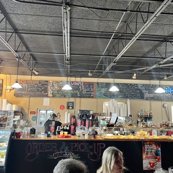 Chez Cafe - Cafes Near Me - Pompano Beach, Florida