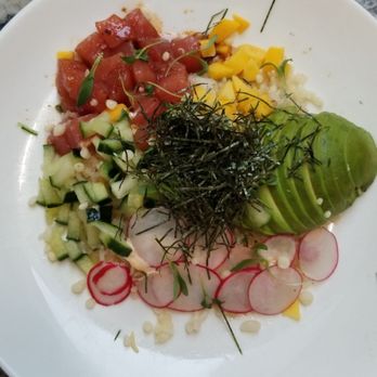 Earls Kitchen + Bar - Poke bowl - New American Near Me - Boston, Massachusetts Earls Kitchen + Bar - Poke bowl - New American Near Me - Boston, Massachusetts