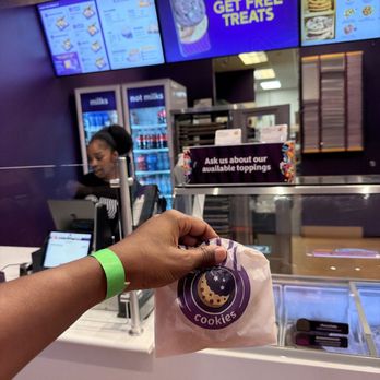 Insomnia Cookies - Chocolate Chunk - Desserts Near Me - Orlando, Florida