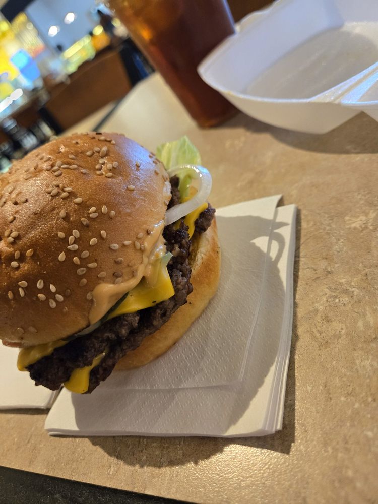Grand Burger Logo