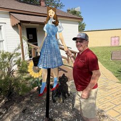 Dorothy's House-Land of Oz - Dorothy's house...
