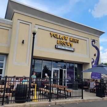 Yellow King Brews - Coffee & Tea Near Me - Wallingford, Connecticut Yellow King Brews - Coffee & Tea Near Me - Wallingford, Connecticut