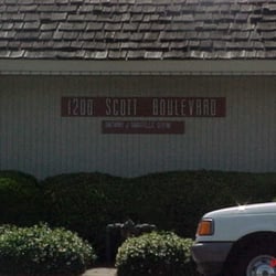 Lim Liyoong, DDS - Santa Clara Oral Surgery and Dental Implants - Entrance and parking in rear parking lot