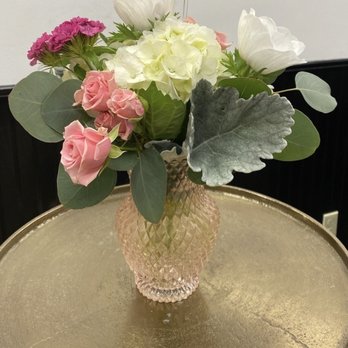 Moore Flowers - Florists Near Me - Wichita, Kansas Moore Flowers - Florists Near Me - Wichita, Kansas